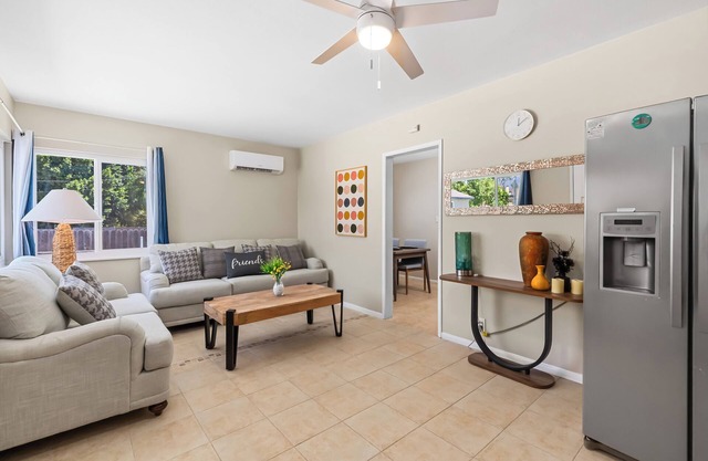 Charming 2-bedroom house with WiFi, AC with Modern Comforts