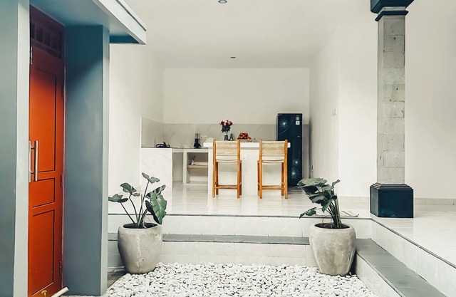 Charming 2-bedroom villa with WiFi, AC in Kerobokan, Bali