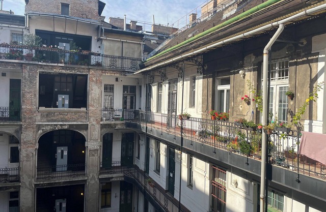 Charming 2-bedroom apartment in 5th district top floor near Danube
