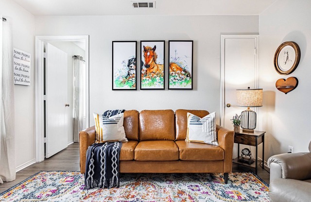 Charming 2-bedroom apartment with WiFi, AC in fantastic Killeen