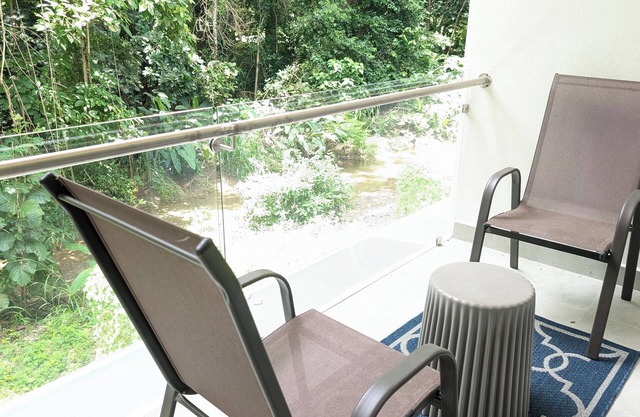 Charming 2-bedroom apartment with WiFi and AC in wonderful Tambor