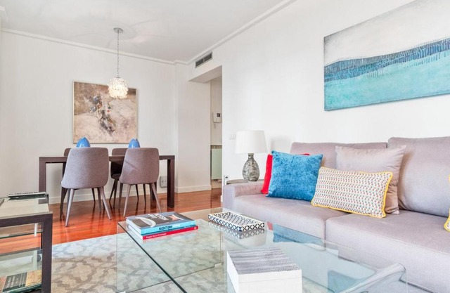 Charming 2-Bedroom Apartment in Retiro Perfect Madrid Location
