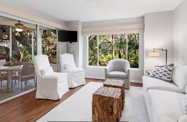 Charming 2-bedroom condo in Sea Oaks, a beautiful tennis and beach community