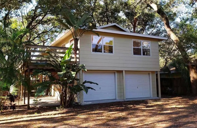 Charming 2-bedroom Central to Tampa and Beaches in Oldsmar