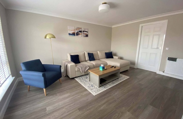 Charming 2-Bedroom Home with Private Driveway