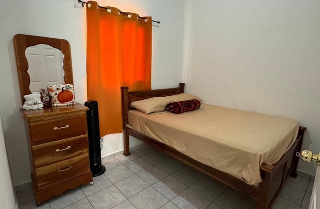 Charming 2-bedroom house with AC, WiFi + everything else you need in San Miguel