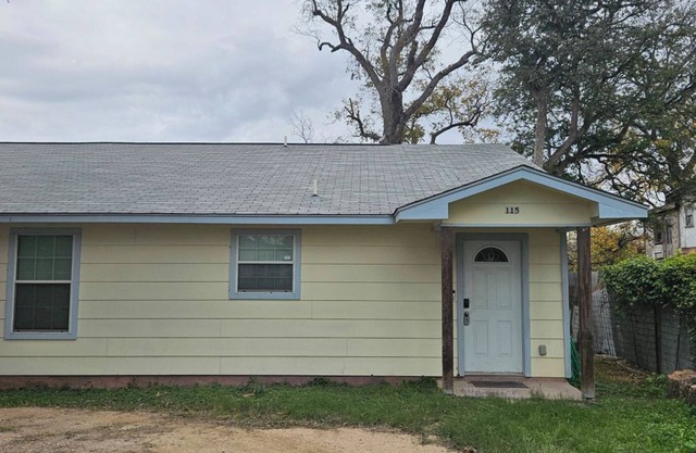 Charming 2-bedroom apartment with AC, WiFi in pleasant San Antonio