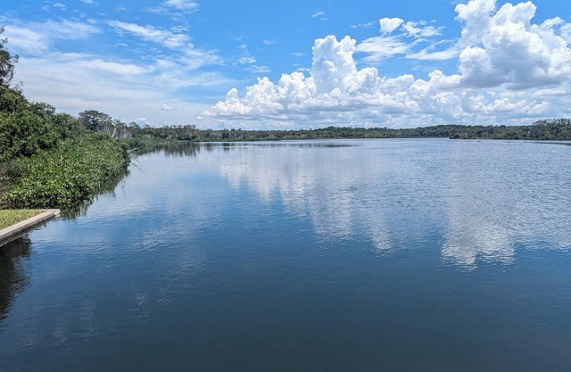 Charming 2-bedroom waterfront oasis in delightful Spring Hill