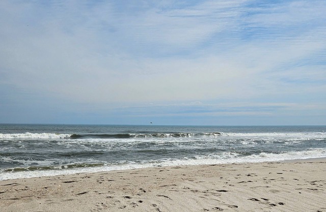 Charming 2 BR condo across from Seaside Heights North Beach and the Boardwalk!
