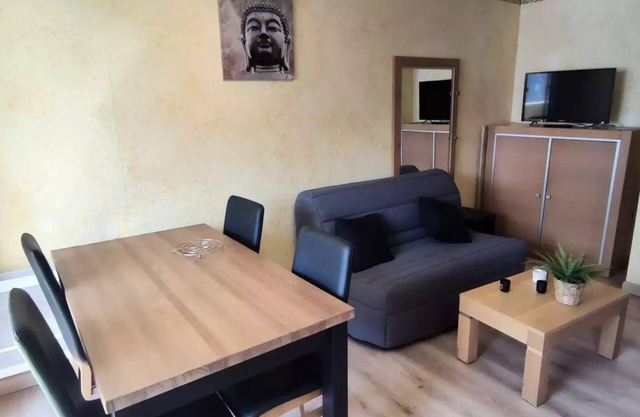 Charming 2 Zimmer, hell und ideal gelegen