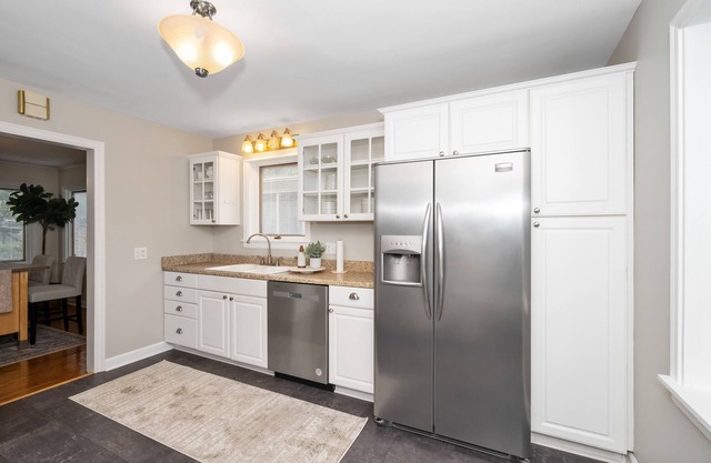 Charming 3 BDR Home in Desirable Pleasant Ridge – Easy Access to All Attractions