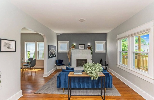 Charming 3-bedroom house walk to metro station