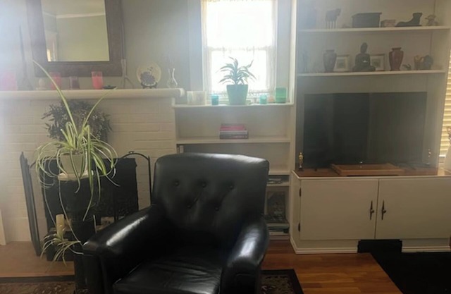 Charming 3-bedrooms, 2 bathrooms-close to OIT and Skylakes Hospital.