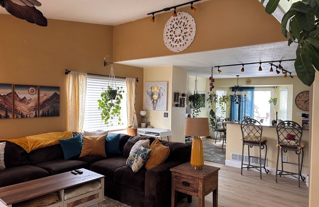 Charming 3-bedroom 2-full bathroom house in serene Littleton