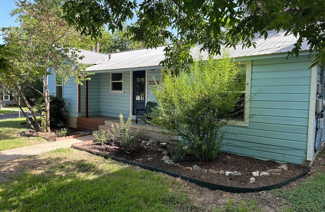 Charming 3-bedroom Blue house in lovely Austin