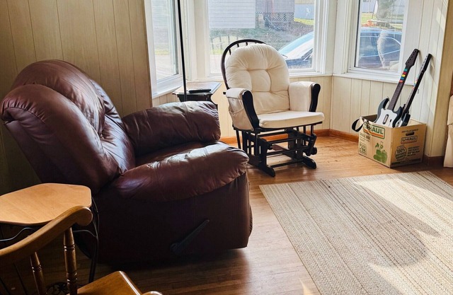 Charming 3-bedroom farmhouse with WiFi, AC in fabulous Bagley