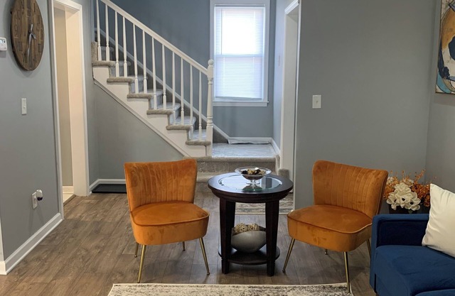 “Charming 3-Bedroom Hideaway – Your Home Away from Home Awaits!”