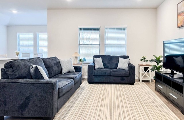 Charming 3-bedroom house with AC and WiFi in pleasant Sherman