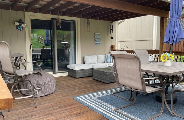 Charming 3-bedroom Spacious, Quiet, Comfortable Home