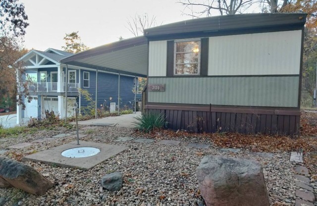 Charming 3-bedroom Trailer with WiFi, AC in lovely Angola