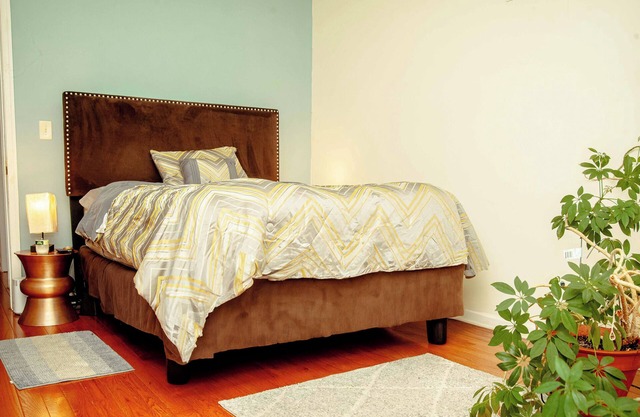 Charming 3-bedroom house in Philadelphia with Central Air and WiFi