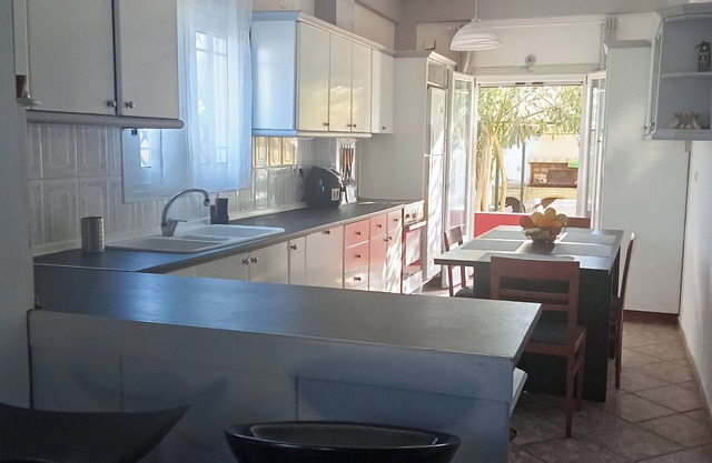 Charming 3-bedroom villa with AC, WiFi in welcoming Linia