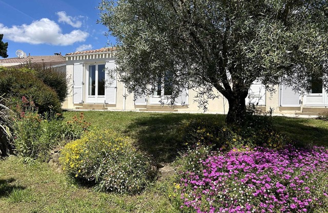 Charming 3-Bedroom House Near Beaches with Garden, Terrace, and Parking