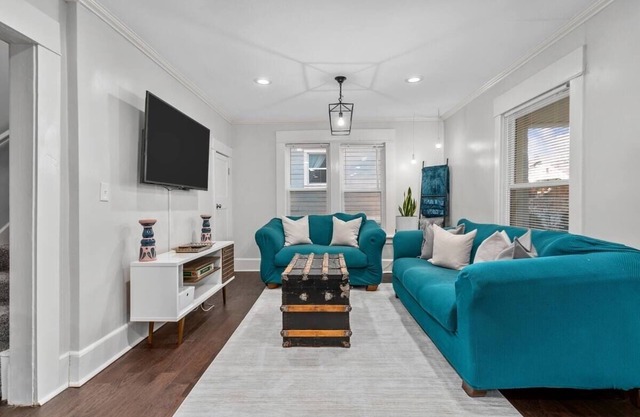 Charming 3Bed/2Bath House in the Heart of Kansas City!