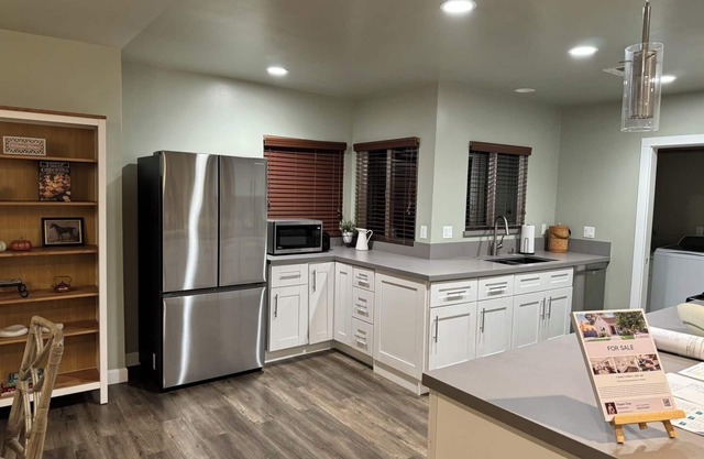 Charming 3Bedroom3Bath house AC and WiFi in peaceful Monrovia Garage parking