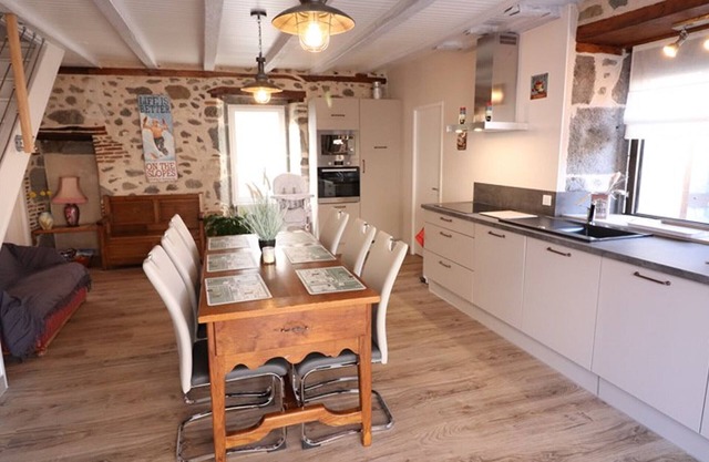 Charming 3BR Home with Terrace, Fireplace & Modern Amenities in Jussac