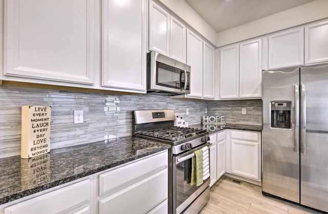 Charming 3BR Retreat - Perfect for Families!
