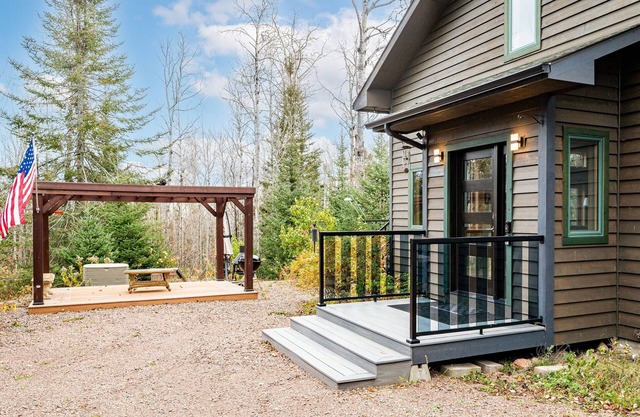 Charming 3BRCabin NearLutsen, GrandMarais + Arcade