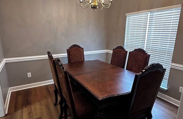 Charming 4-bedroom/2 bath house with AC and WiFi in lovely Hephzibah
