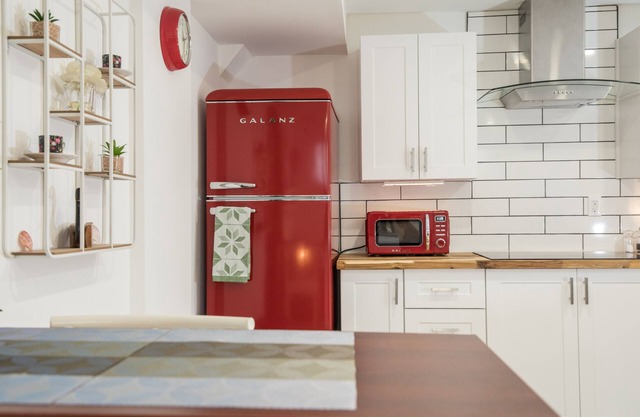 Charming and Cozy Basement Suite in the Minnow Lake area
