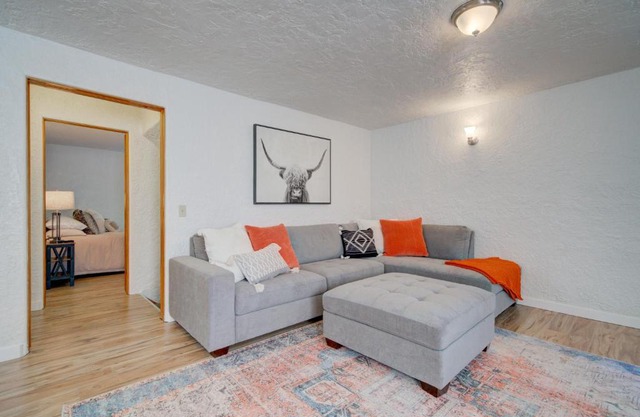 Charming and cozy downtown Bozeman 3 bedroom condo Walk to dinner and drinks
