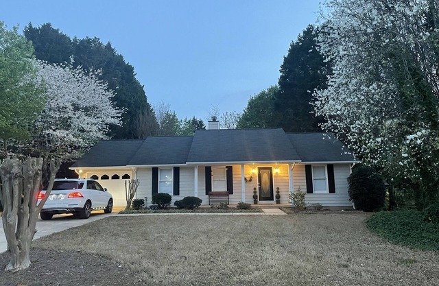 Charming and Modern 3BR House in Serene Watkinsville, GA