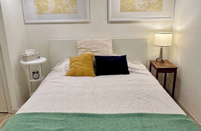 Charming and spacious 1 bedroom unit in house. Private and very comfortable.