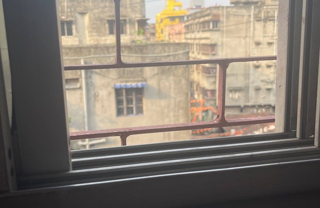Charming apartment in lovely Howrah with AC