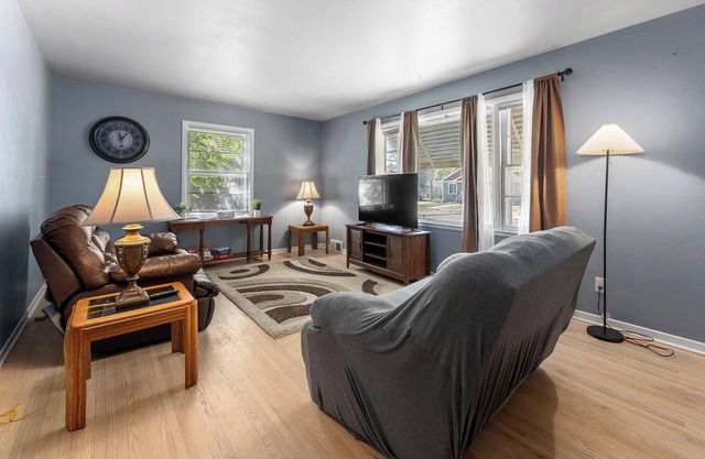 Charming apartment with WiFi, and Free Laundry in brilliant Sioux Falls
