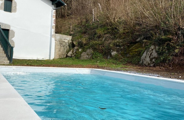 Charming appartment in stone farmhouse in the French countryside.