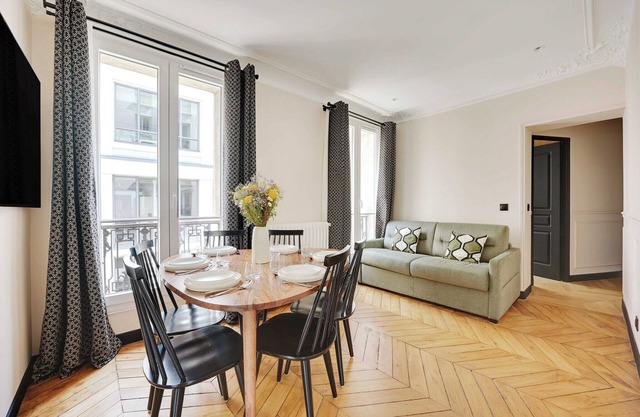 Charming apt - 2BR/6P - Ternes/Arc de Triomphe