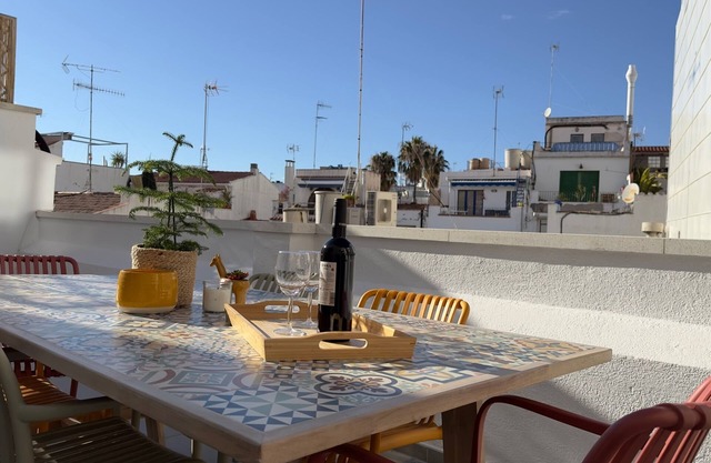 Charming Beachside Penthouse in Historic Sitges -Big Terrace & Private Solarium!