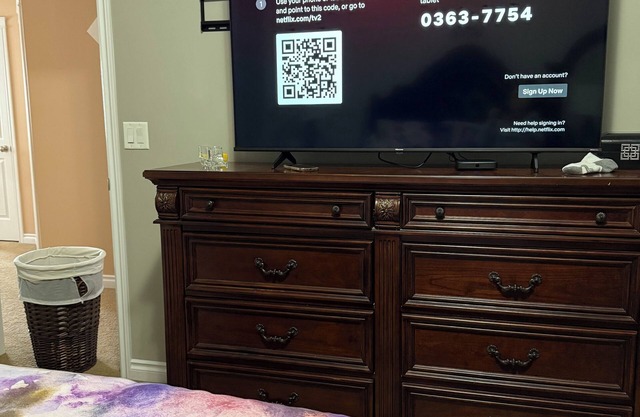 Charming bed & breakfast in delightful Grande Prairie with WiFi, AC and hottub