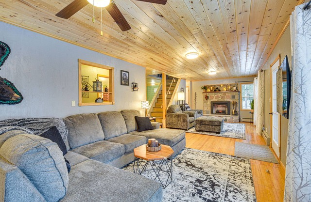 Charming Butternut Lake Getaway w/Deck & Dock!