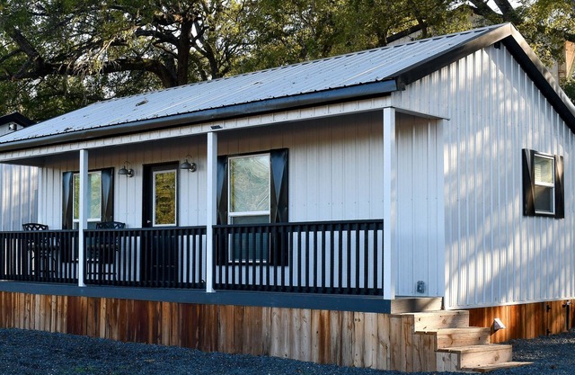 Charming Cabin Retreat in Texas Hill Country