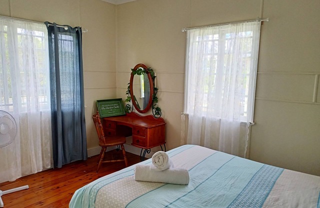 Charming Central Convenient Peaceful 3bdrm home in Coorparoo