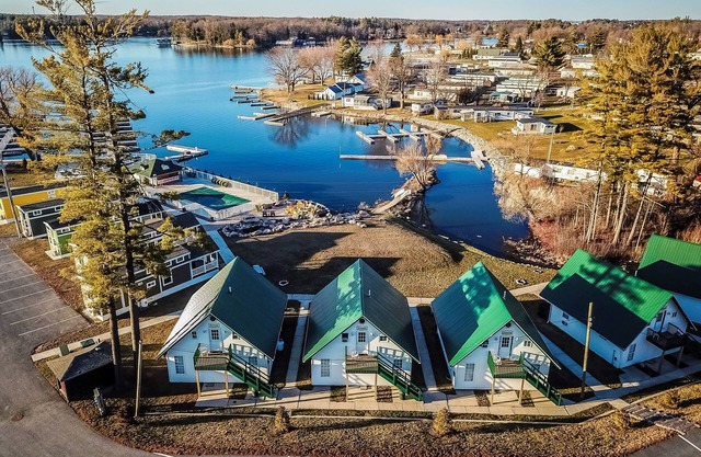 Charming Chalets at Swan Bay Resort: Your Perfect 1000 Islands Getaway