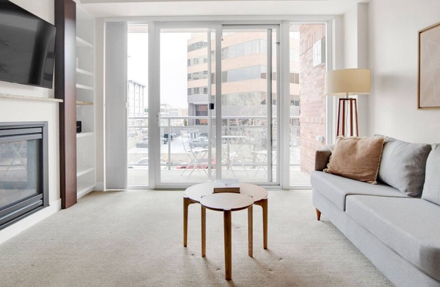 Charming Cherry Creek 1BR w/ Sauna & Gym, 2 blocks to Mall, by Blueground
