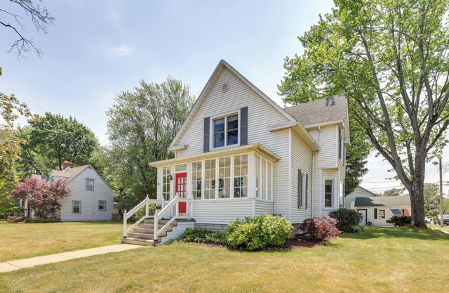 Charming Chesterton Home: w/Idyllic Location!