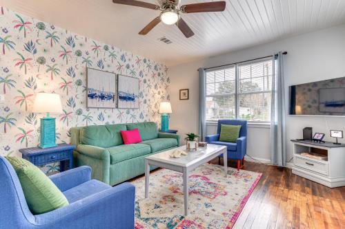 Charming Coastal Pensacola Home 1 Mi to Palafox St